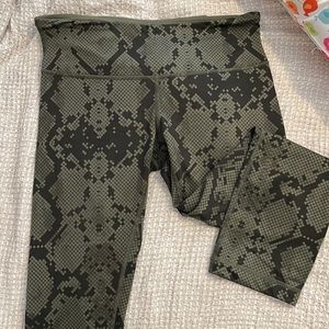 Womens LuLuLemon Leggings